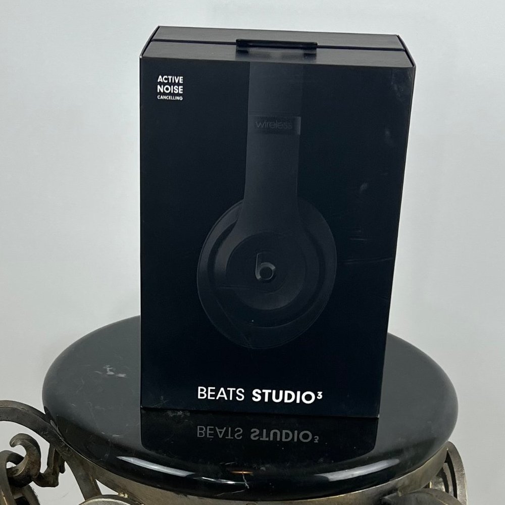 Beats By Dr. Dre Studio3 A1914 Matte Black Wireless Over The Ear Headpho… - Picture 3 of 4